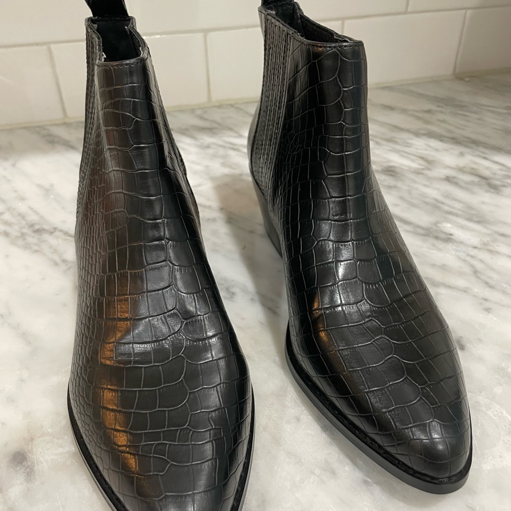 NWOT Black Animal Print  Booties